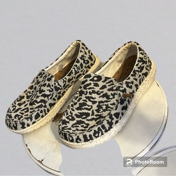 hey dude cheetah gray